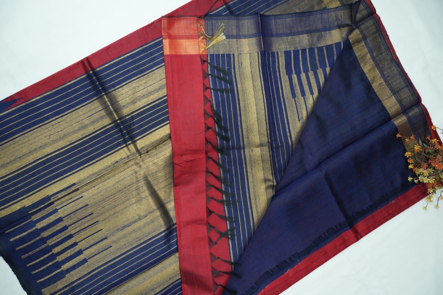 Pure Raw pattu saree